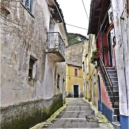 Peristeris Traditional House Since 1900 Corfu Feriehus *