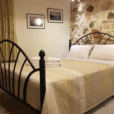 Peristeris Traditional House Since 1900 Corfu * Ано-Гаруна