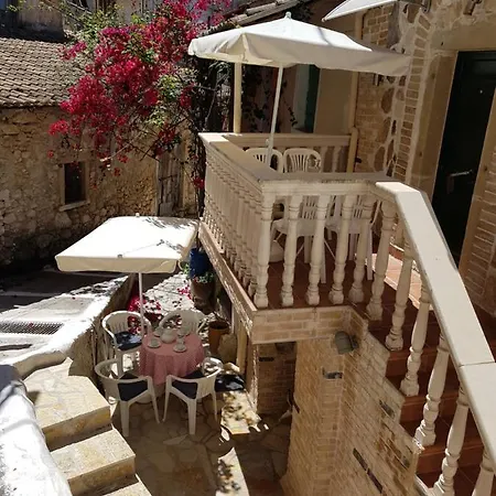 Дом отдыха Peristeris Traditional House Since 1900 Corfu *