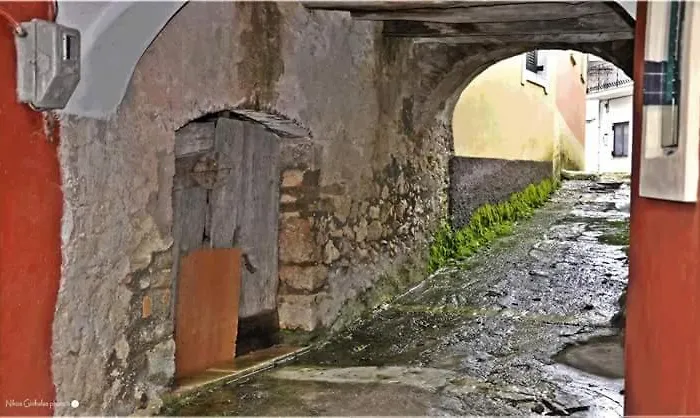 Peristeris Traditional House Since 1900 Corfu * Ано-Гаруна