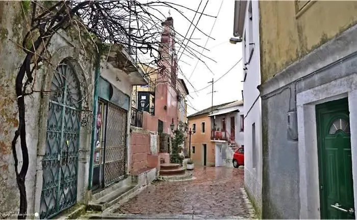 Peristeris Traditional House Since 1900 Corfu Дом отдыха *