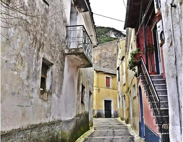 Peristeris Traditional House Since 1900 Corfu Дом отдыха *
