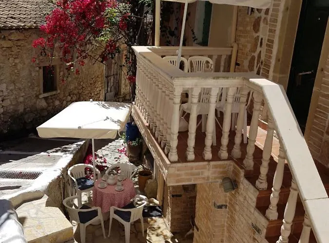 Дом отдыха Peristeris Traditional House Since 1900 Corfu *