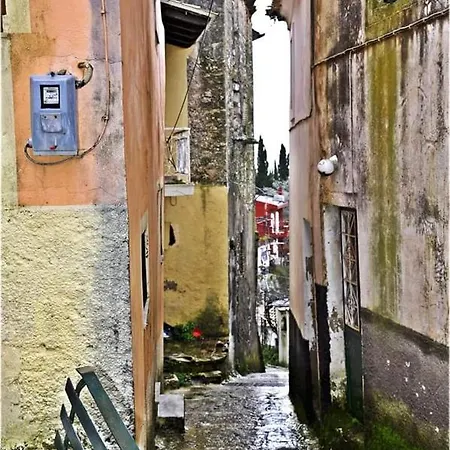 Сasa de vacaciones Peristeris Traditional House Since 1900 Corfu *